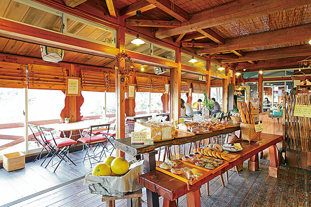 和歌山市郊外のおすすめカフェ&レストラン「ベーカリーテラスドーシェル」