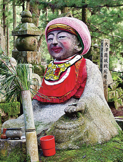 【高野山・奥之院参拝スポット②】樹齢数百年の杉木立「奥之院参道」