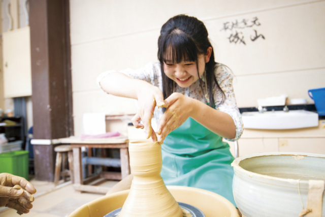 萩 城下町サイクリング④ 萩焼の窯元でろくろ体験!