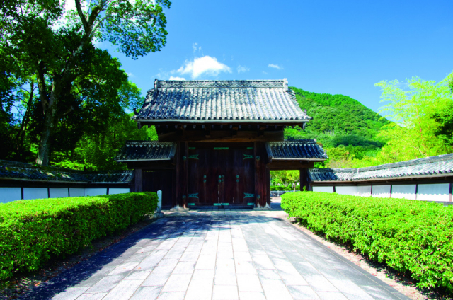 幕末の拠点、山口【旧山口藩庁門】