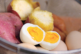 わいた温泉郷を満喫したあとは「小国名物地獄蒸し」