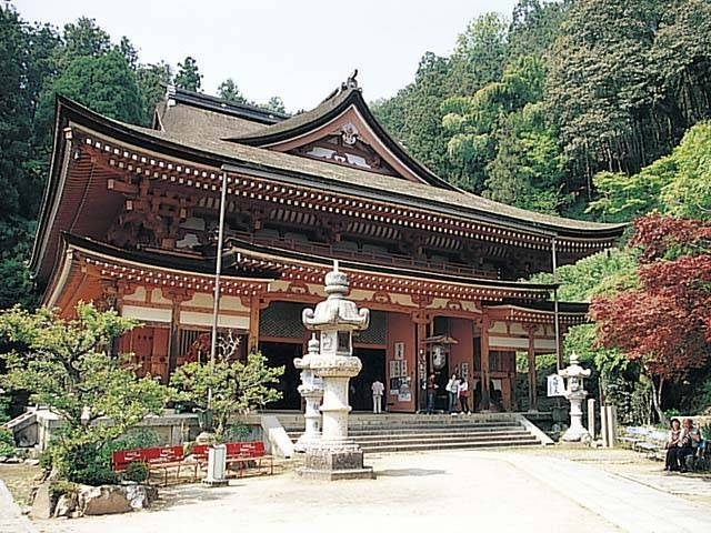 竹生島観光ナビ① 大弁才天を祀る寺「宝厳寺」