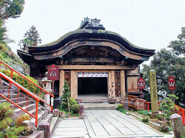 竹生島観光ナビ① 大弁才天を祀る寺「宝厳寺」