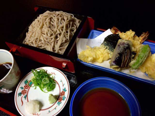 【滋賀・坂本×観光】<ココでランチ♪>延暦寺御用達の老舗で手打ちそばを堪能「本家鶴㐂そば」