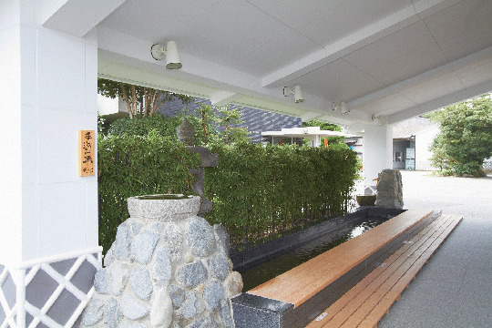 【熊本・人吉×観光】繊月酒造 足湯