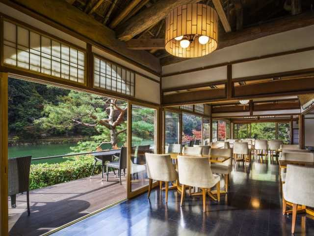 京都×紅葉カフェ 茶寮 八翠