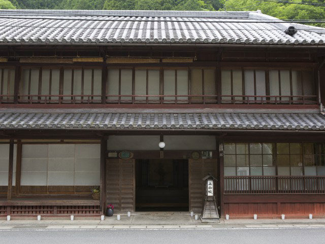 紀州徳川家藩主が泊まった龍神温泉を象徴する老舗宿「上御殿」