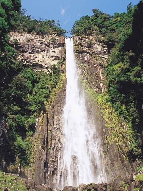 【和歌山観光 絶景&秘境めぐりモデルコース】13:00 那智の滝