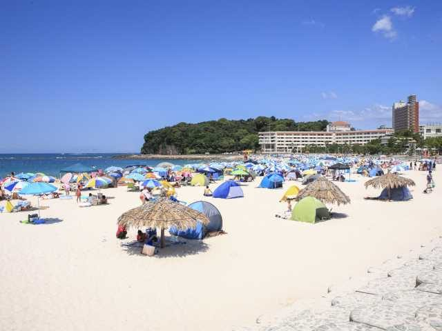 【白浜×ドライブ】白い砂と青い海の抜群のコントラスト「白良浜」