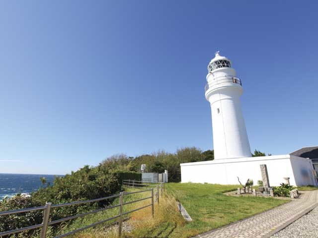 潮岬灯台で太平洋を眺めてみよう