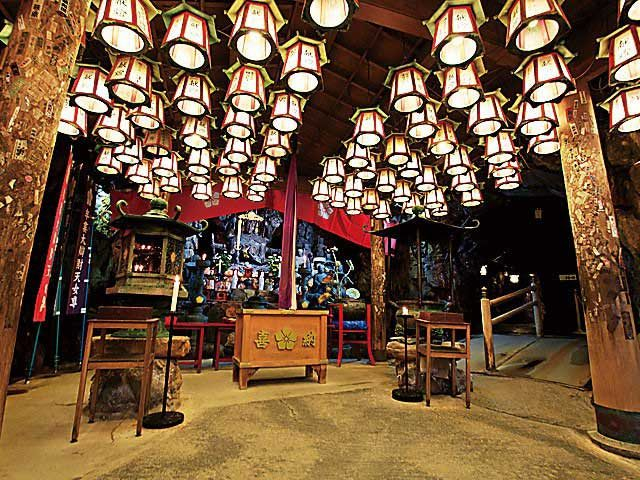 【白浜×ドライブ】洞窟を探検しよう!「三段壁洞窟」