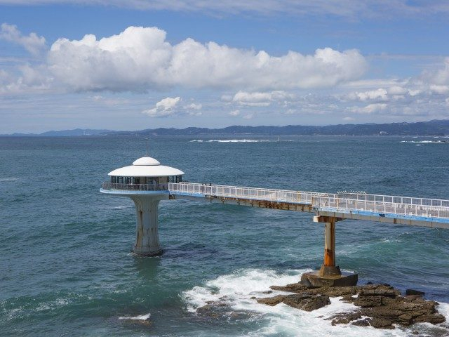 白浜海中展望塔