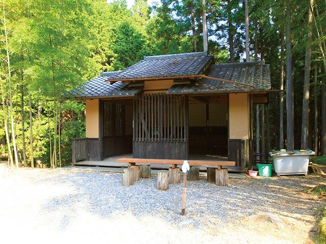 【熊野古道・中辺路×発心門王子〜熊野本宮大社コース】4.旅人たちで賑わった茶屋「三軒茶屋跡」