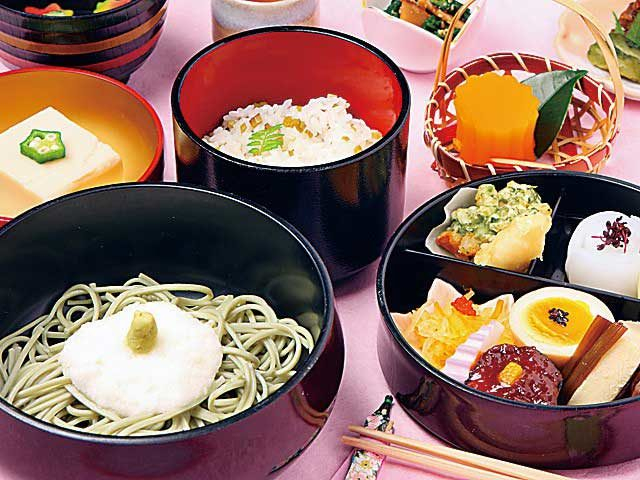 津和野のグルメスポット 沙羅の木松韻亭