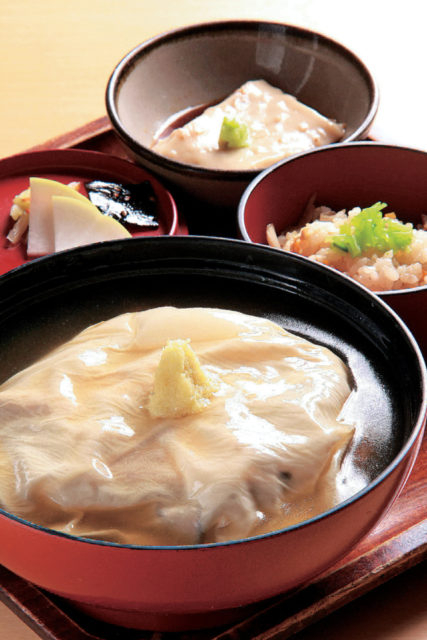 金閣寺周辺の食べるスポット 権太呂 金閣寺店