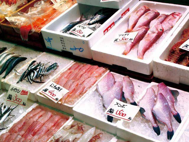 下関 唐戸市場 とれぴち魚介を味わい尽くす まっぷるトラベルガイド