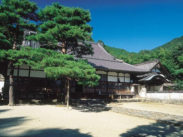 山口タウンで人気の観光スポット 洞春寺