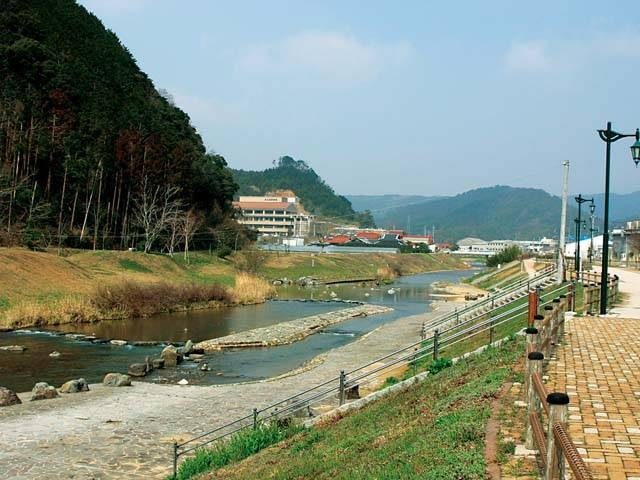 秋吉台のショッピングスポット① 道の駅 みとう