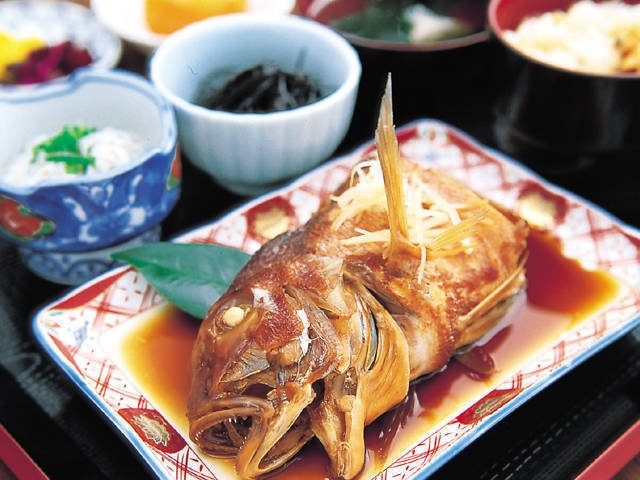 うまみを生かす地元ならではの味「つばきの館」