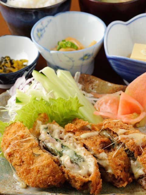 地元のおかあさんが作る手料理レストラン「萩・むつみの恵」