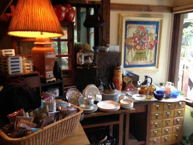 【門前町】懐かしさいっぱいのレトロ雑貨に会える「etu」