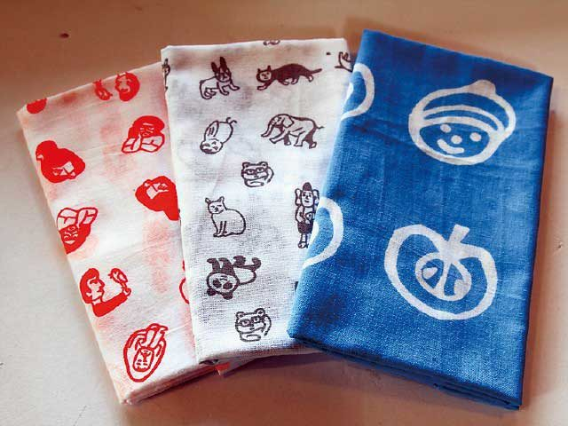 【女学院跡】ファニーなキャラクターたちがお出迎え「北風商店」