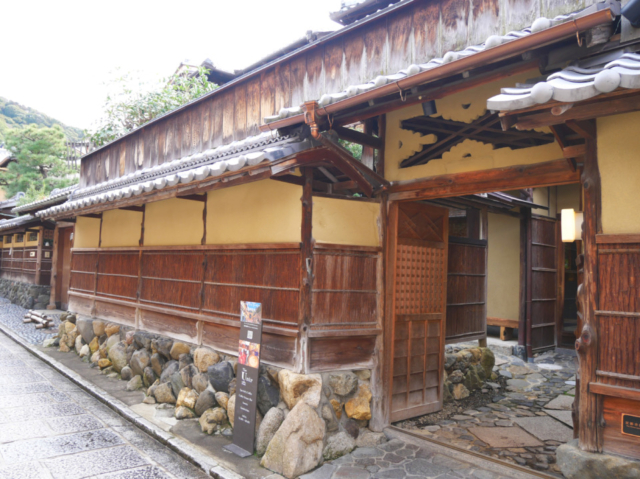 【清水寺参道×二年坂】お屋敷カフェで 話題のフルーツサンドを「The Unir coffee senses」