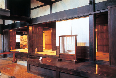 【近江八幡観光モデルコース】由緒ある建物を活用した各館の見どころをご紹介