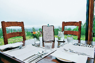 【滋賀×近江野菜】のどかな眺めと丹精込められたコース料理「Blueberry Fields 紀伊國屋」