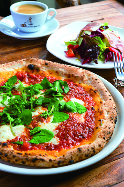 【山鹿×観光4】熊本とイタリアの素材が融合したピッツァ「ピッツェリア・ダ・ツルバラ」