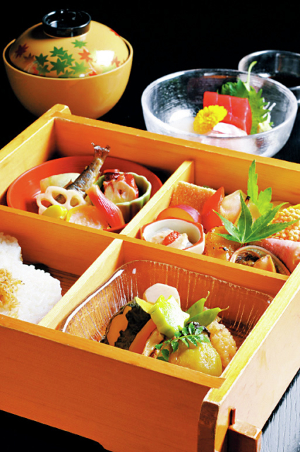 東福寺・京都駅周辺の紅葉立ち寄りスポット 京料理 高澤