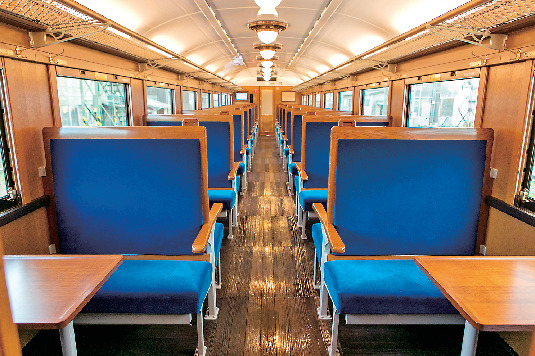 SLやまぐち号 2&4号車(普通車)