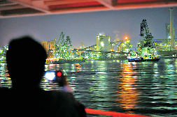 工場夜景エキサイトクルージング