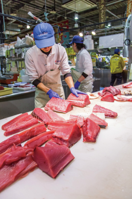 マグロ解体ショー