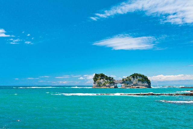 【白浜×ドライブ】時とともに表情を変える白浜のシンボル「円月島」