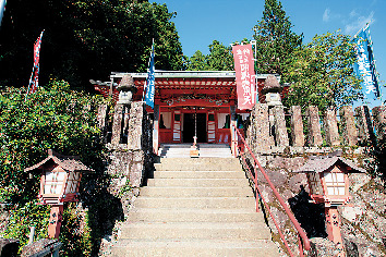 観音霊場として参拝客が絶えない「那智山青岸渡寺」