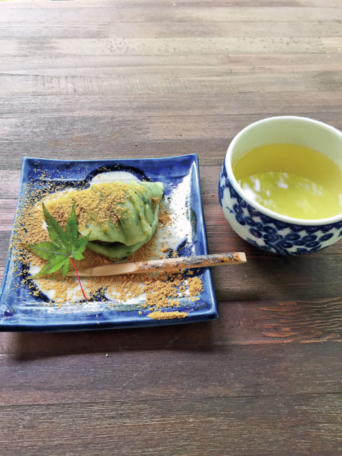 【善峯寺周辺×立ち寄りスポット】名物のよもぎ団子でほっこり「春日乃茶屋」