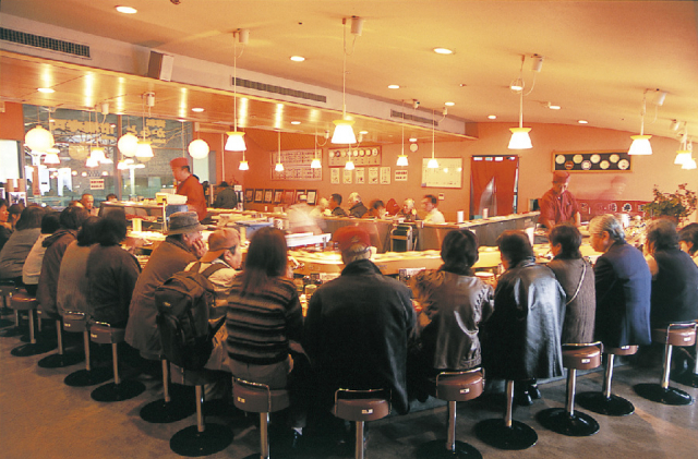 【唐戸市場でランチ】海転からと市場寿司