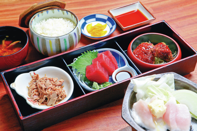 【那智勝浦×マグロ】多彩なマグロ料理に舌つづみを打つ「桂城」