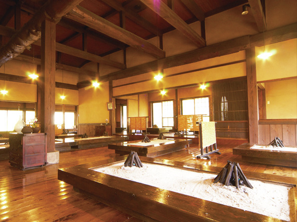 とれたての厳選素材を囲炉裏で「阿蘇乃やまぼうし」