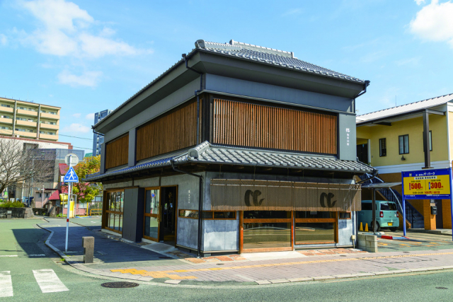 古民家にひきたてのコーヒーの香りが漂う「珈琲回廊」