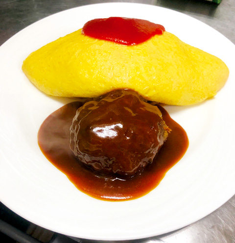 【黒壁スクエアの「うらくろ通り」】蘭亭オムライス