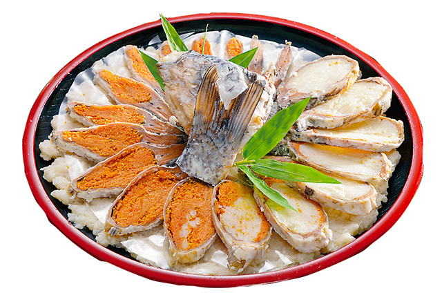 <四番町スクエアの土産>伝統の鮒寿司と湖魚料理「川魚商うおこう」