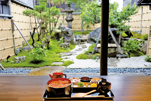 <夢京橋キャッスルロードのランチ>国産うなぎをじっくり炭火焼きで「うなぎや源内」