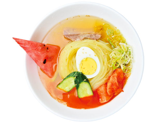 製麺所直送中太麺があっさりスープに合う「明明家」