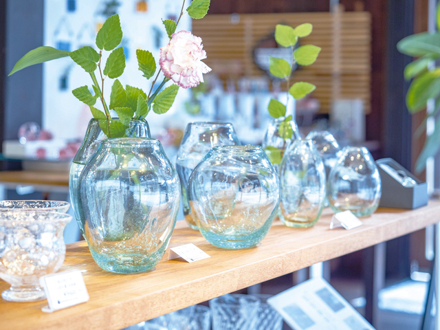 【黒壁スクエアのお土産スポット】黒壁二號館 エクラン