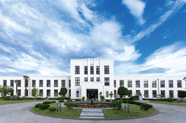 【ひと足のばしてここもチェック!】豊郷町周辺の観光拠点はココ!「豊郷小学校旧校舎群」