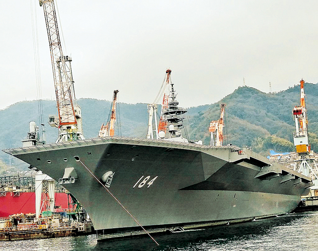 こんな艦船が見られることも