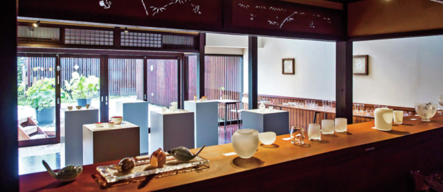 【黒壁スクエアのお土産スポット】黒壁十四號館 gallery AMISU