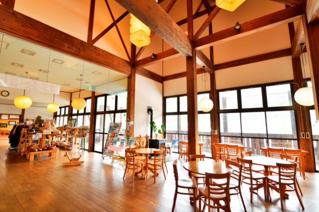 【滋賀の道の駅】伊吹の里 旬彩の森